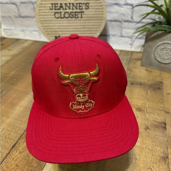 Chicago Bulls Windy City Mitchell & Ness SnapBack One Size - Picture 6 of 9